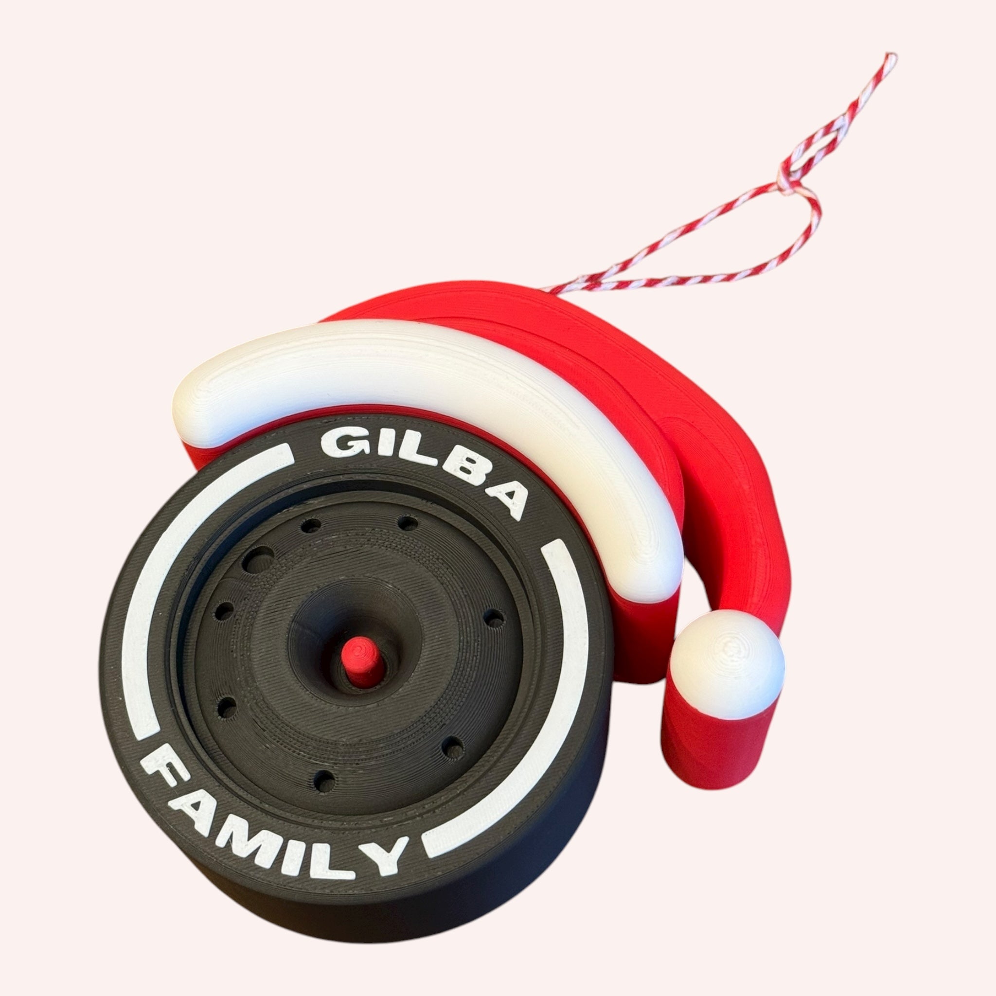 Custom Formula 1 Tire Ornament with Personalized Text – F1 Christmas Decoration with Removable Santa Hat – Racing Gift & Collectible