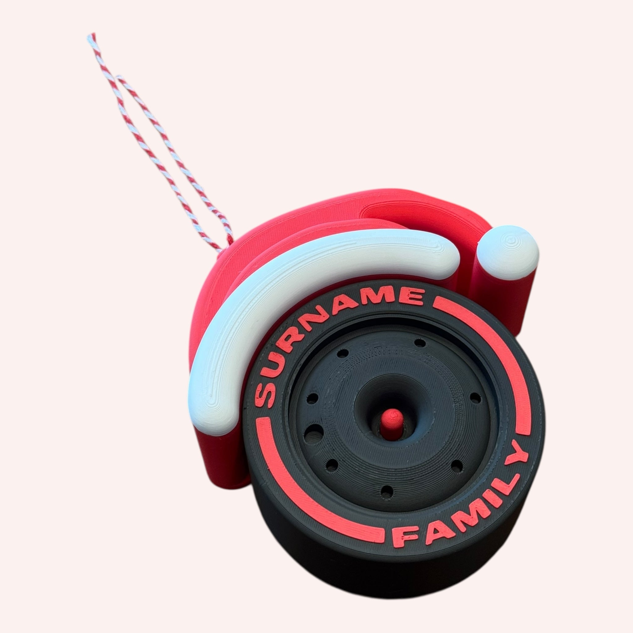 Custom Formula 1 Tire Ornament with Personalized Text – F1 Christmas Decoration with Removable Santa Hat – Racing Gift & Collectible
