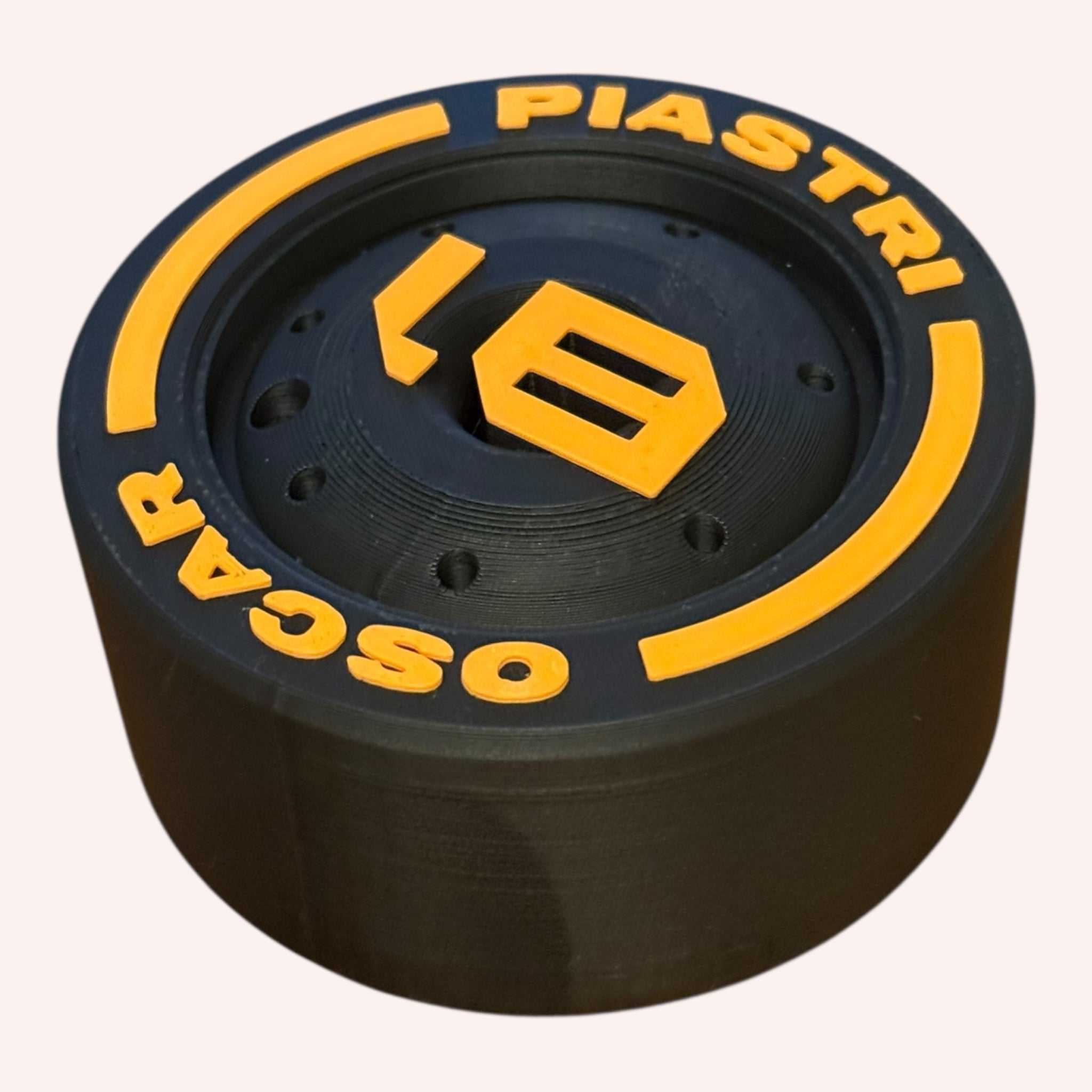 Oscar Piastri F1 tire
