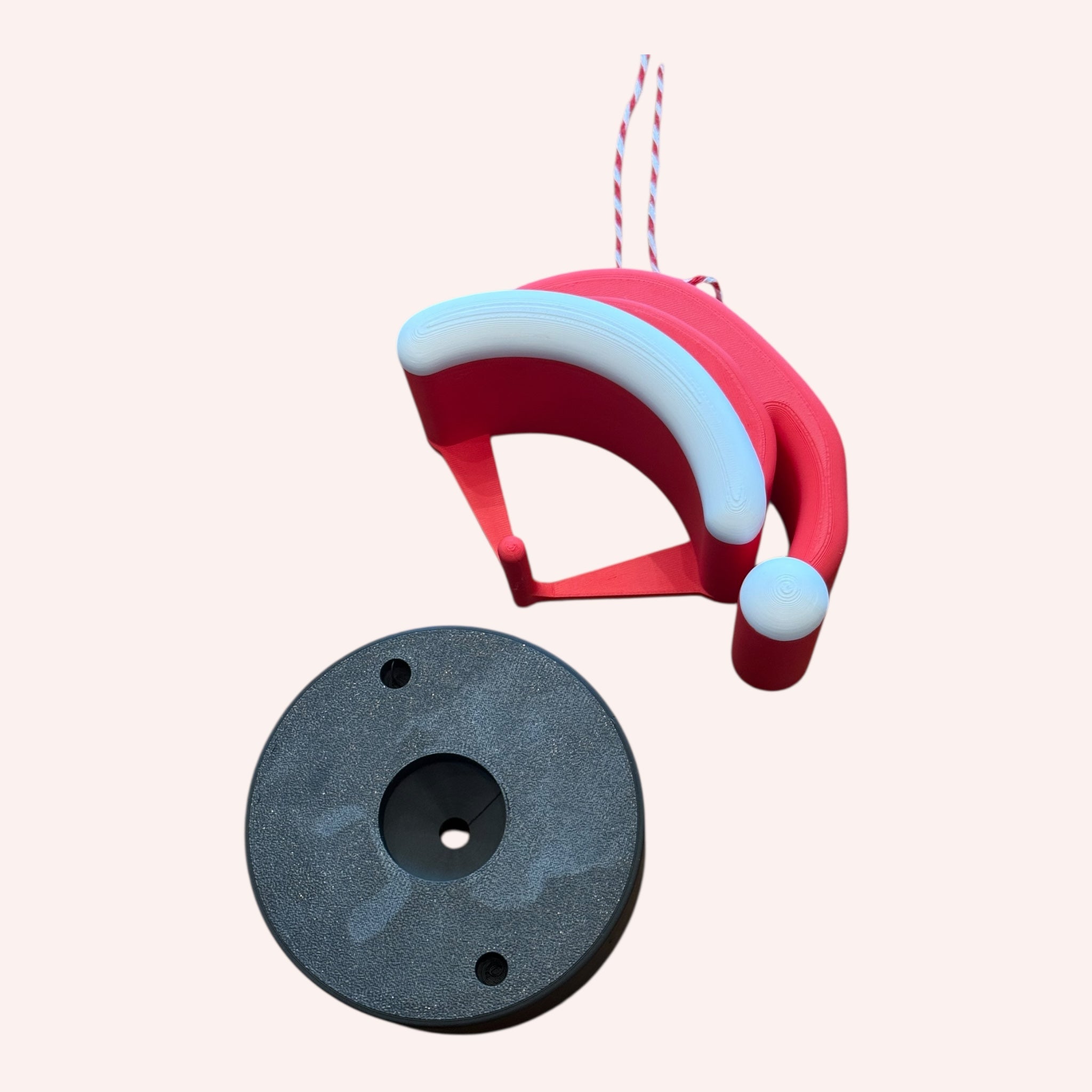 Custom Formula 1 Tire Ornament with Personalized Text – F1 Christmas Decoration with Removable Santa Hat – Racing Gift & Collectible